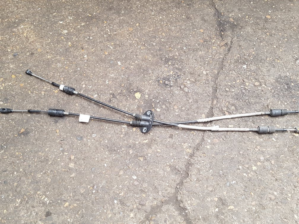 2012 - 2016 Volvo V40  Hatchback Gear Shifter Cable Set 31280505