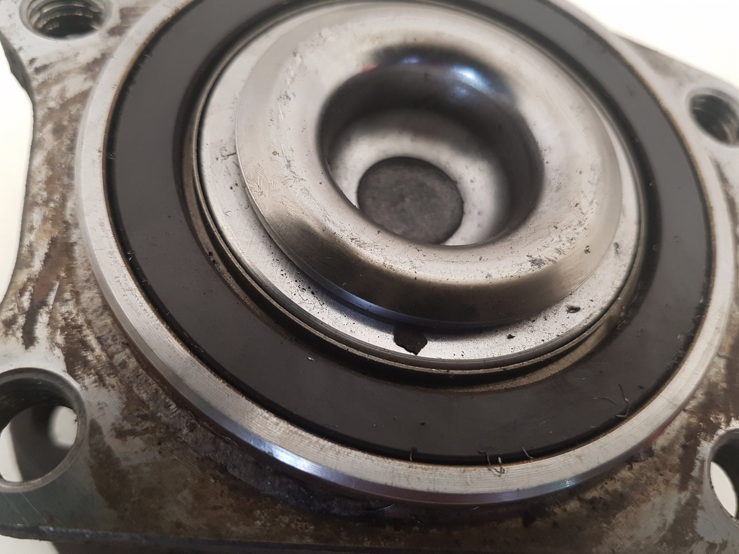 2005 Volvo S60  Saloon HUB BEARING (DRIVER SIDE REAR)