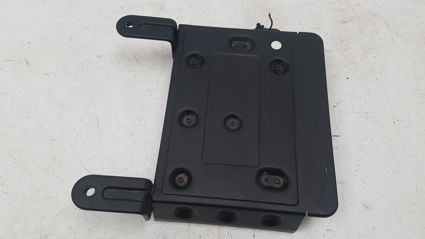 2010 - 2014 Volvo XC60  Estate Amplifier 30659596