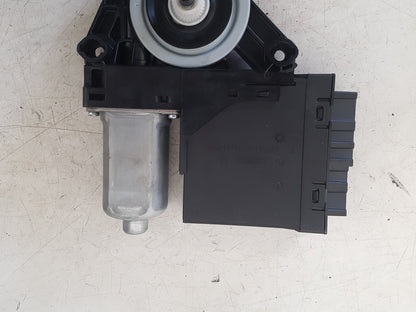 2022  V90 B6 Authorities Awd Mhev E6 4 Dohc  Estate CENTRAL LOCKING MOTOR (FRONT DRIVER SIDE) 10242574