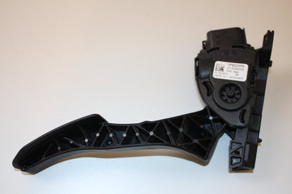 2010 - 2013 Volvo V60 I 155 Estate Accelerator Pedal 31329059