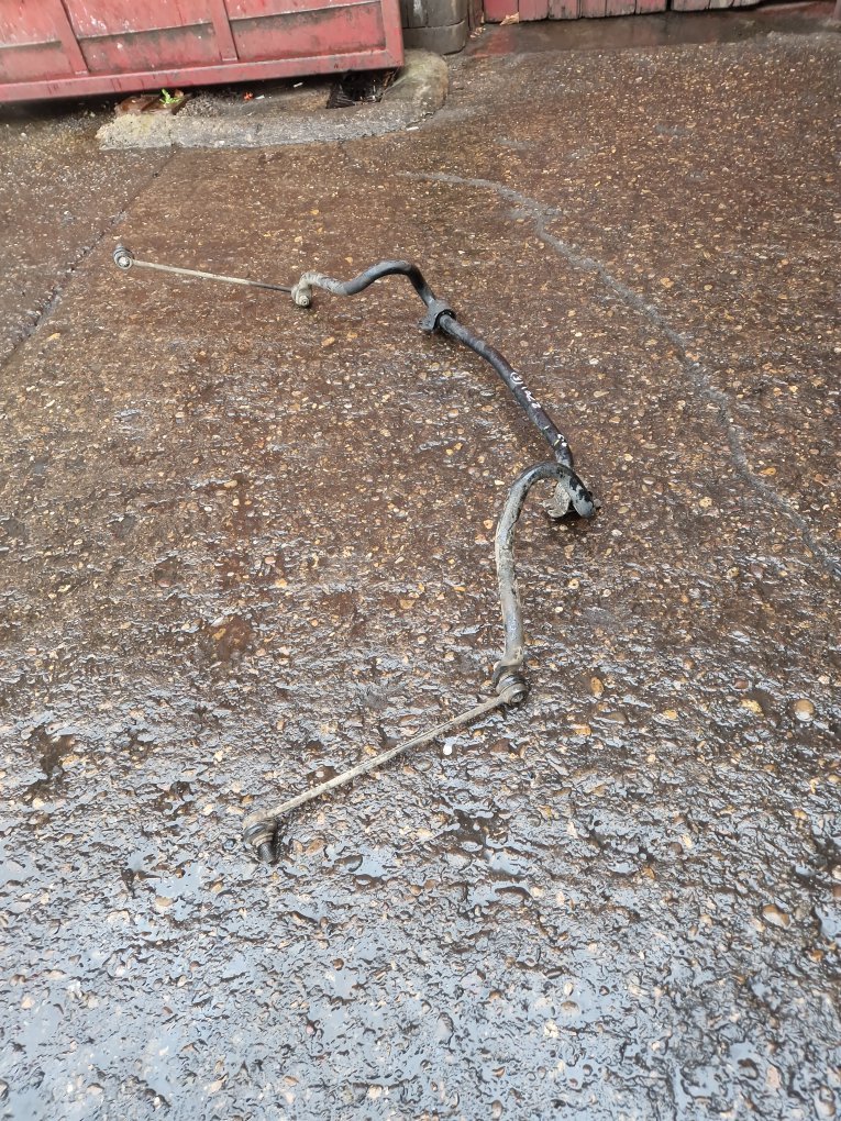 1997 - 2000 Volvo V70  Estate Front Sway Bar