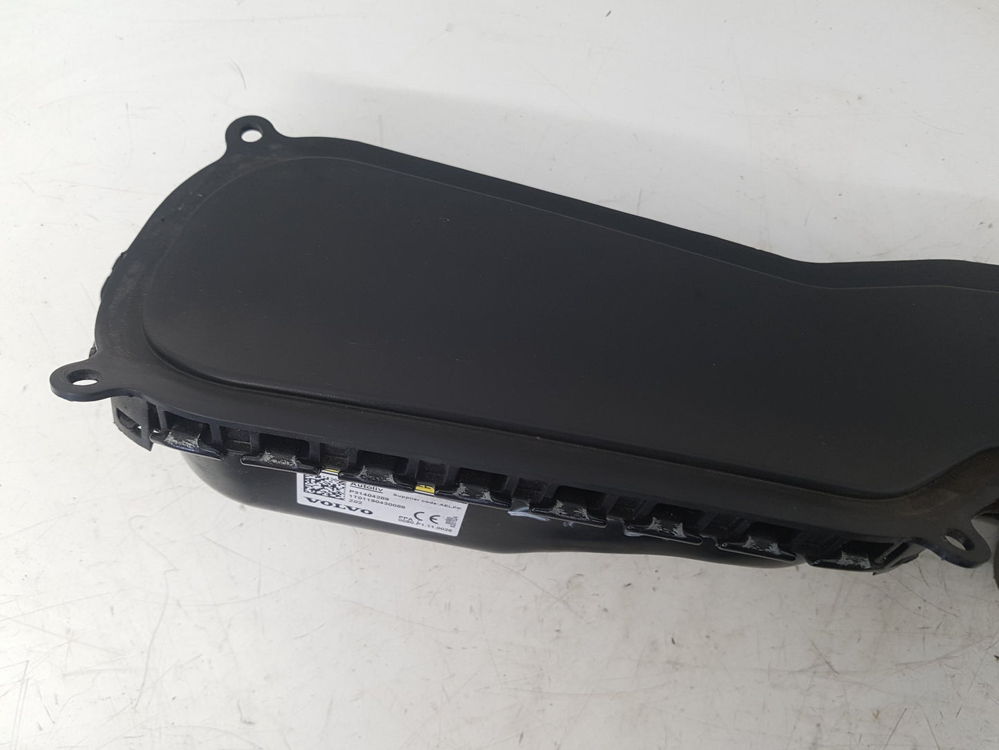 2015 - 2019 Volvo V40 Cross Country  Hatchback PEDESTRIAN AIRBAG 31404289
