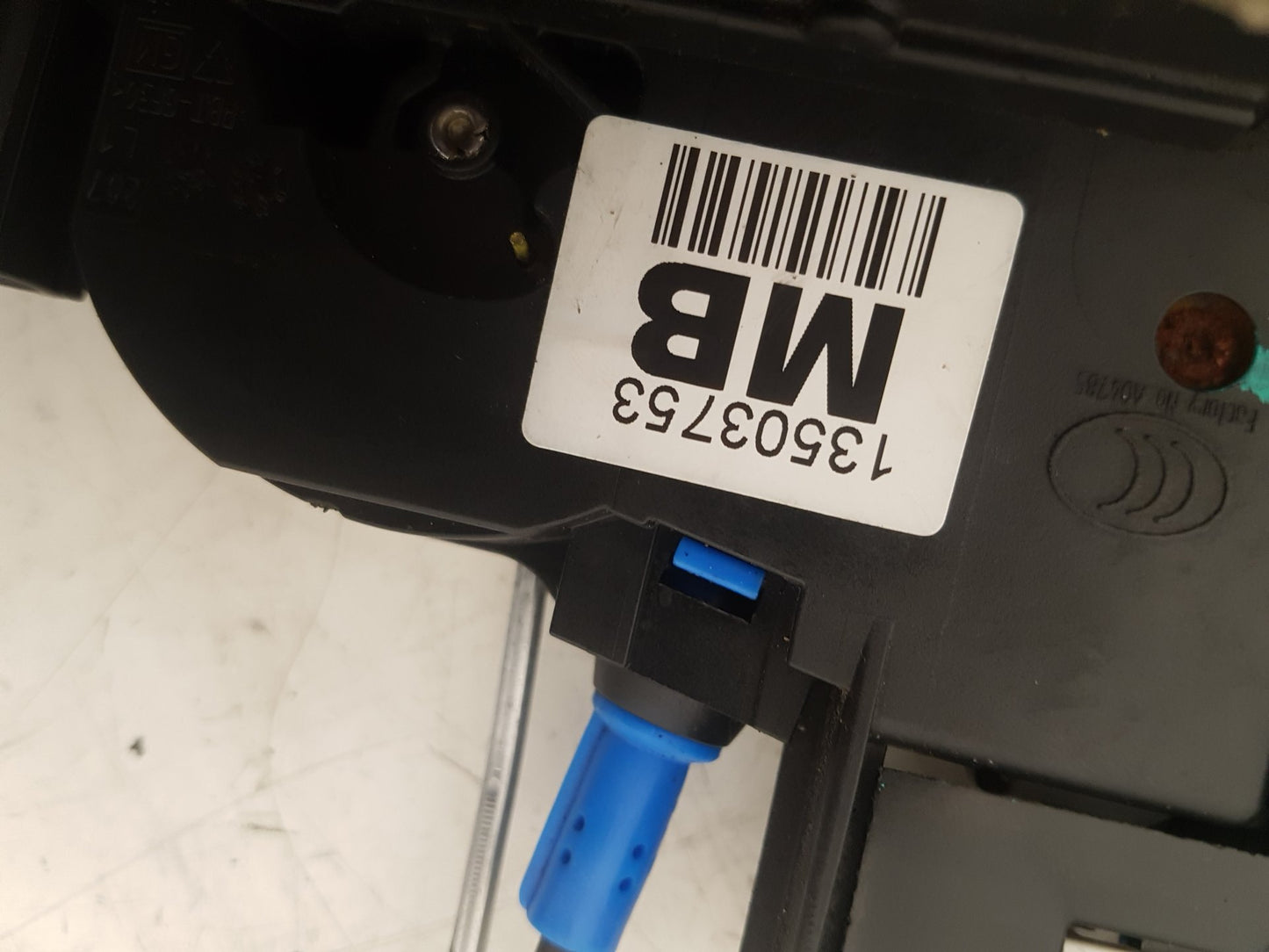 2010 - 2012 Saab 9-5  Saloon Left Front Central Locking Solenoid 13503753