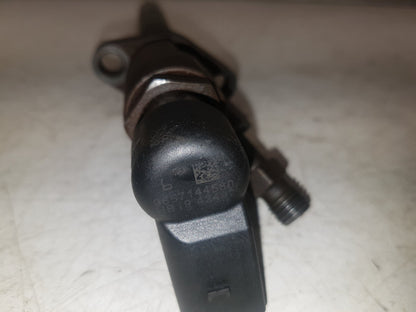 2006 - 2010 Volvo C70   Fuel Injector 9657144580