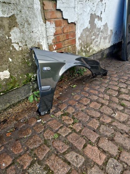 2001 - 2009 Saab 9-5  Estate Right Front Guard