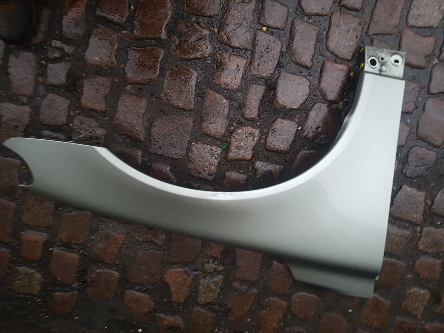 2008 - 2011 Volvo V70  Estate Right Front Guard