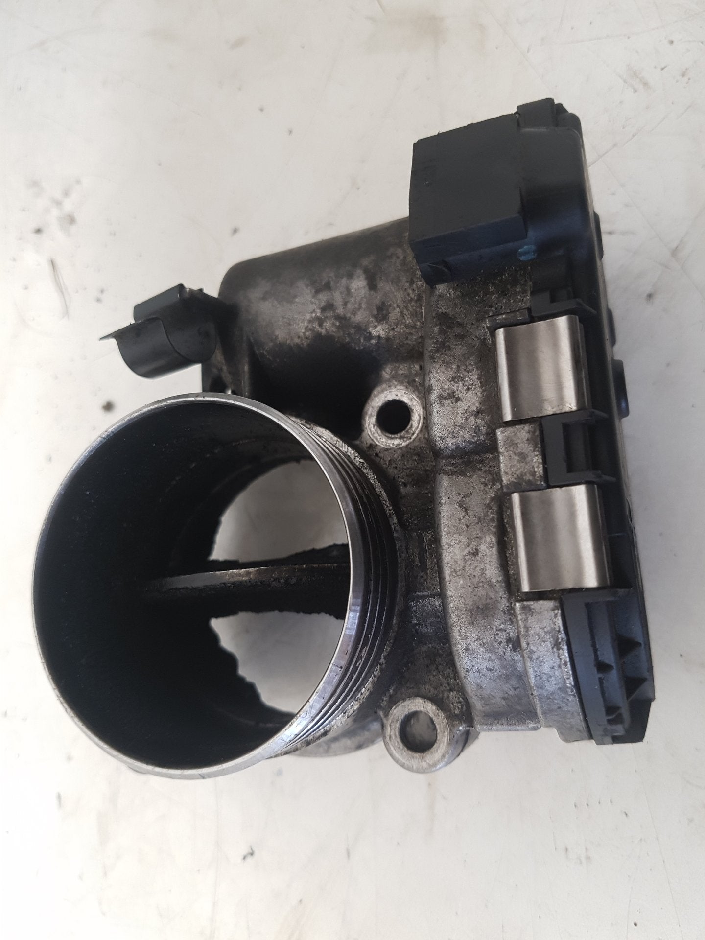 2002 - 2006 Volvo XC90  Estate Throttle Body 8692720