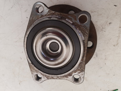 2005 Volvo S60  Saloon Left Rear Hub Assembly
