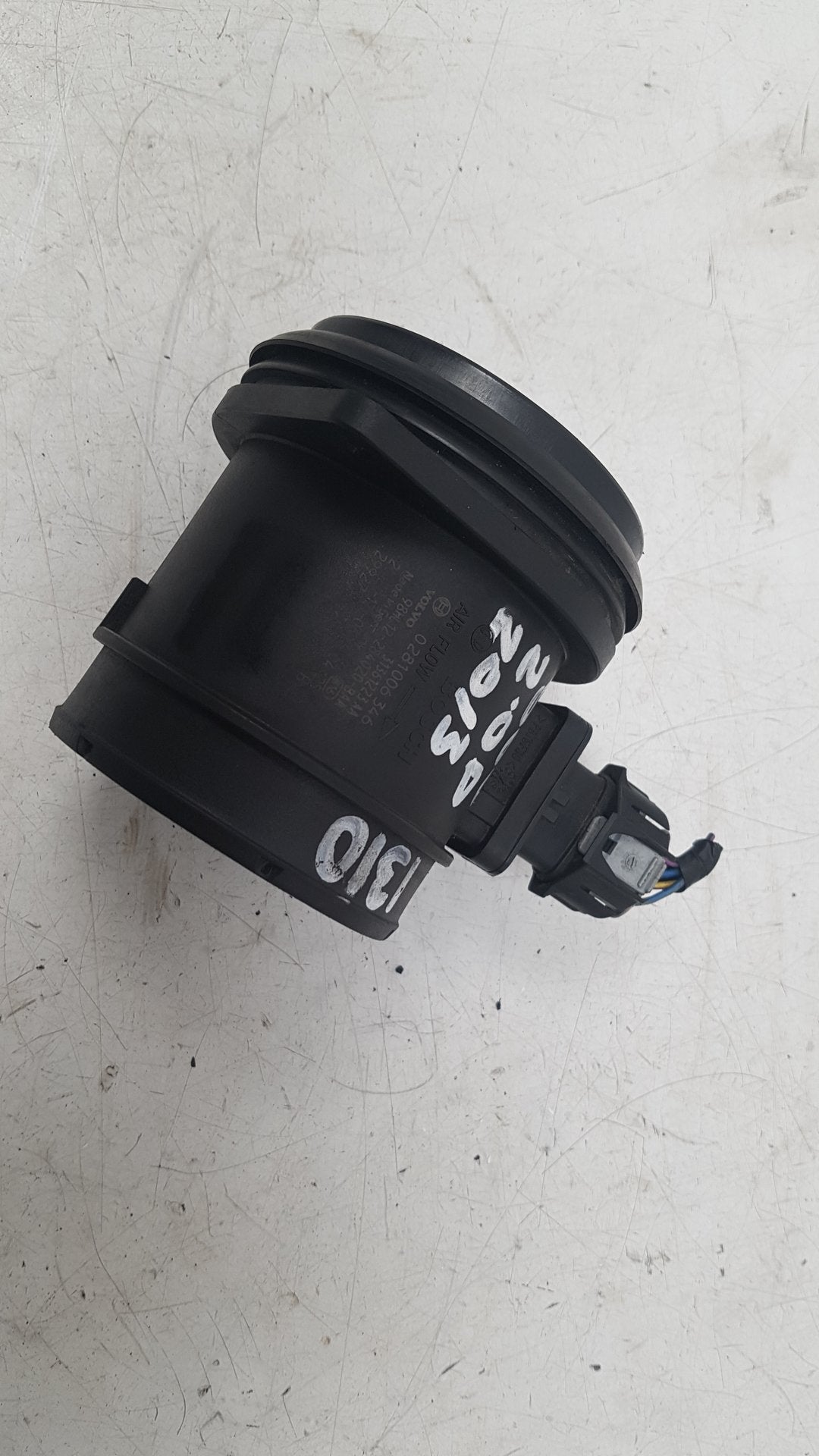 2013 Volvo S60  Saloon Air Flow Meter 0281006346