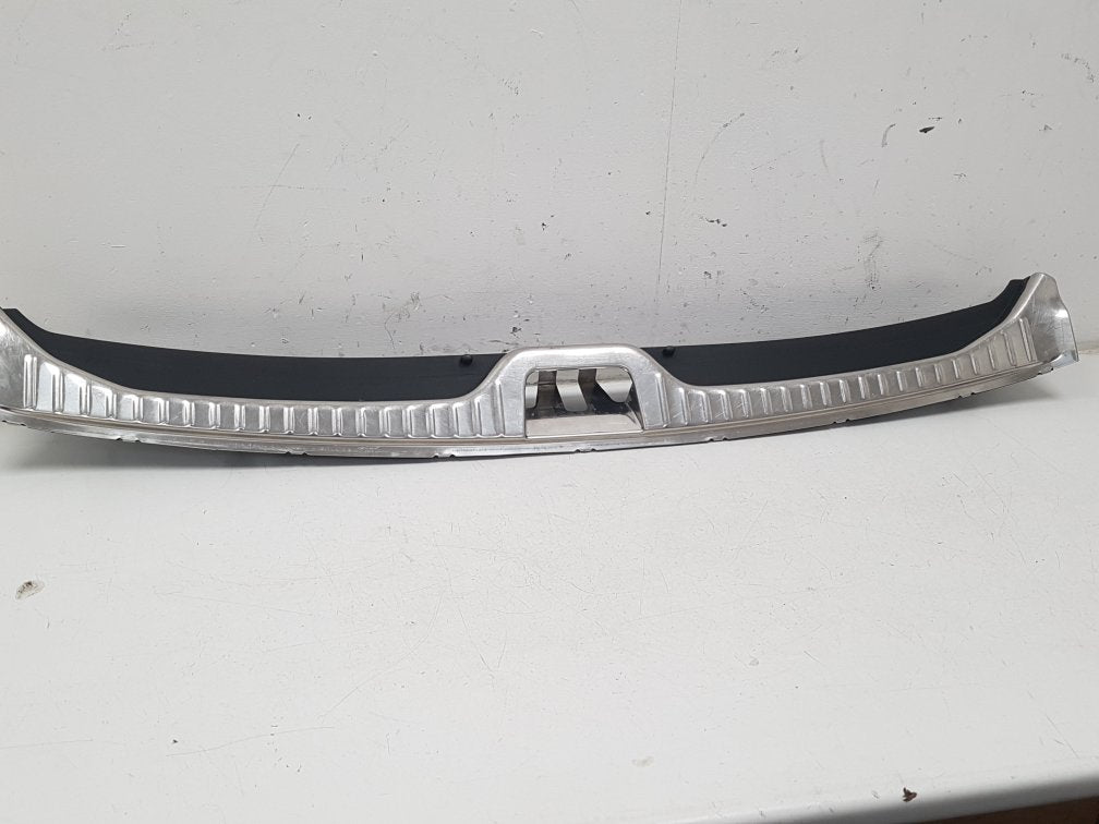 2013 - 2015 Volvo XC60  Estate BOOT LOCK TRIM / SILL 31307723