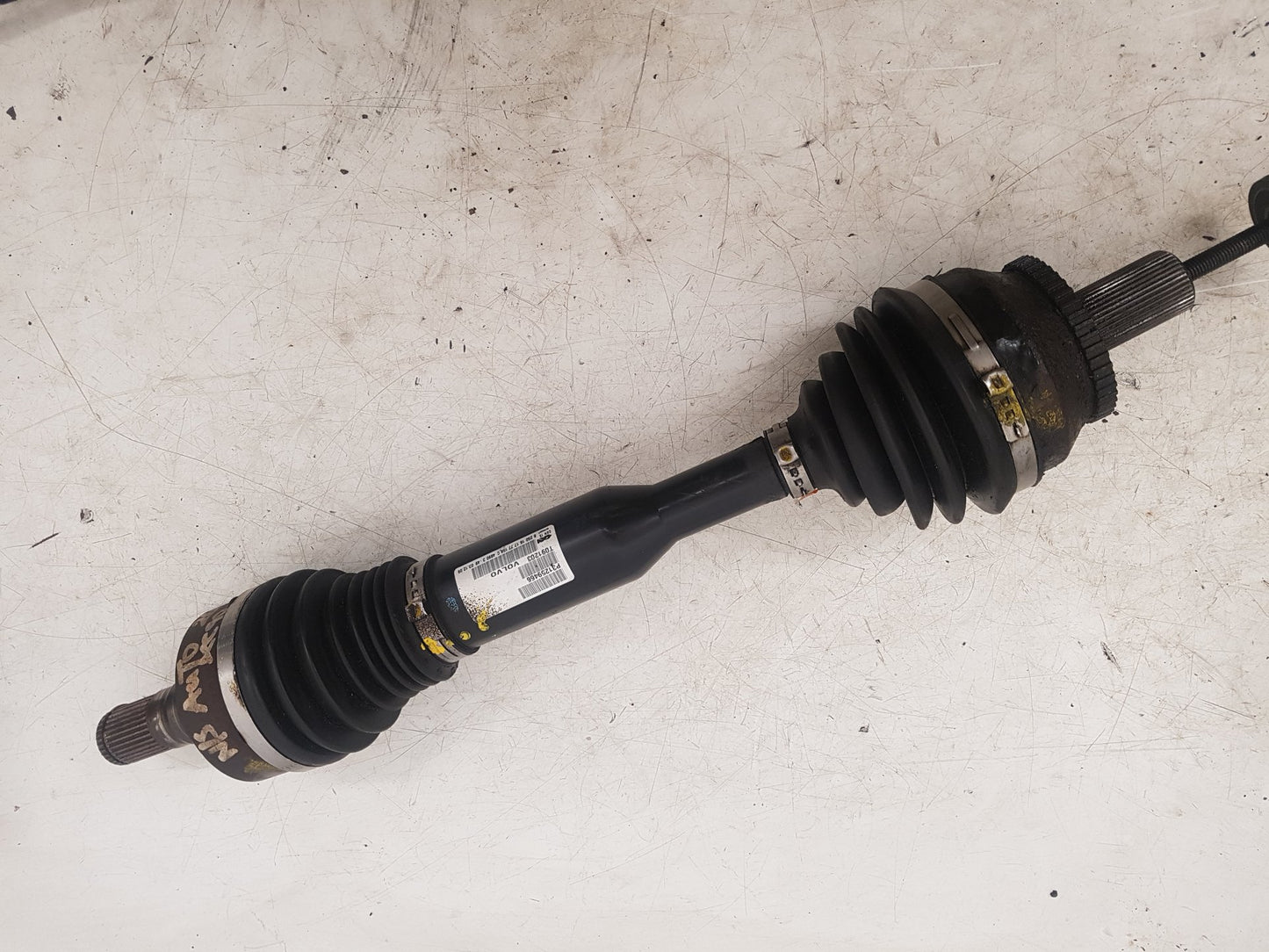 2007 - 2014 Volvo XC90  Estate Left Front Drive Axle 31259466