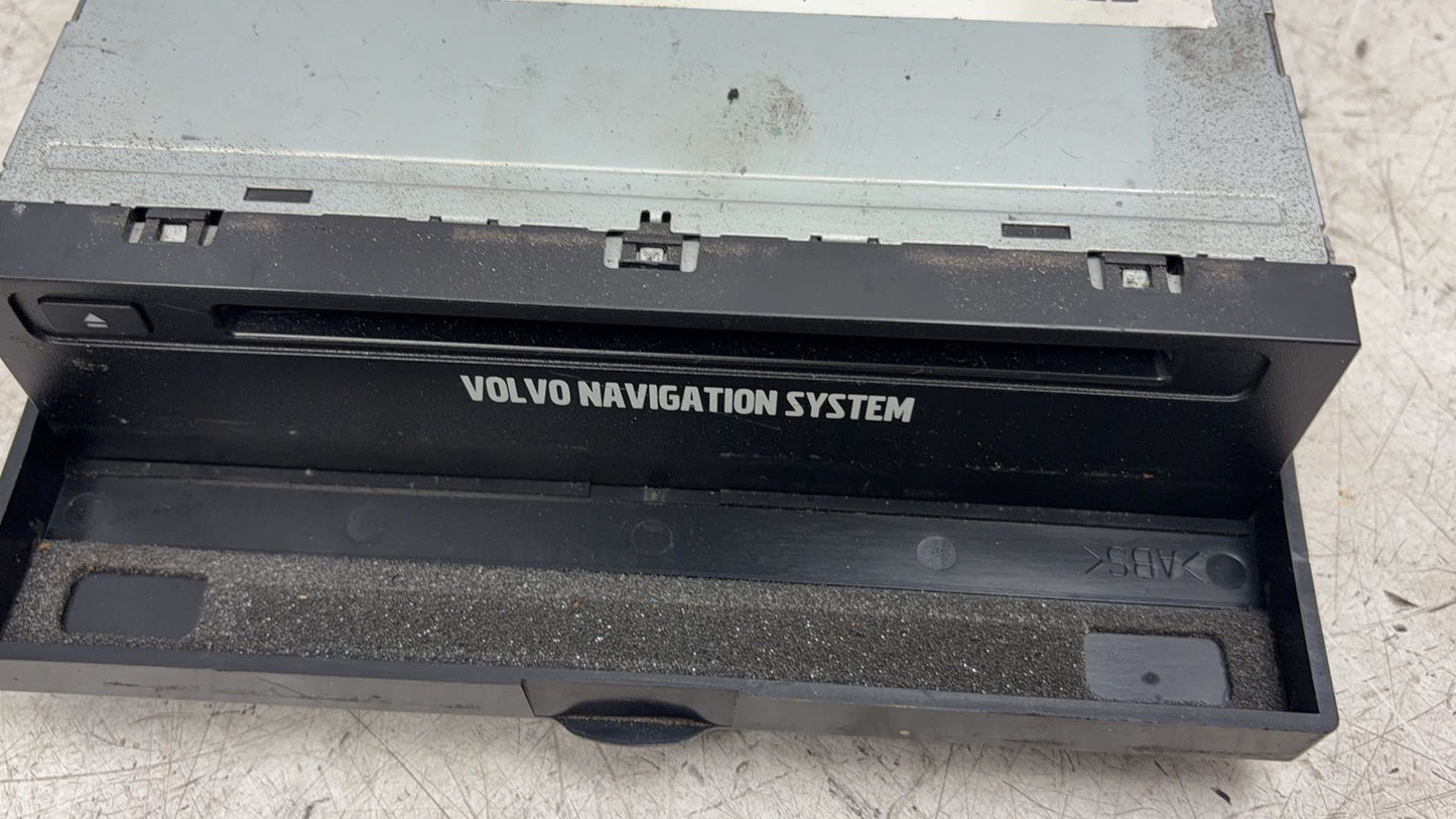 2004 - 2007 Volvo XC70  Estate SATNAV DVD PLAYER 30732903
