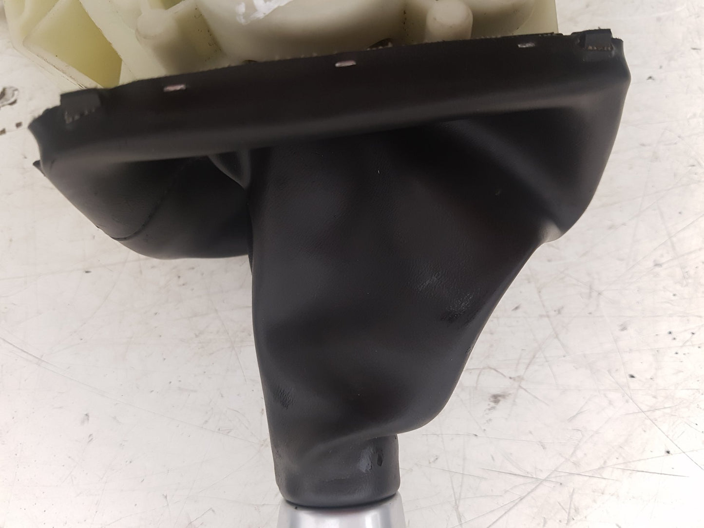 2011 - 2014 Volvo V60 I 155 Estate GEAR STICK 31325458