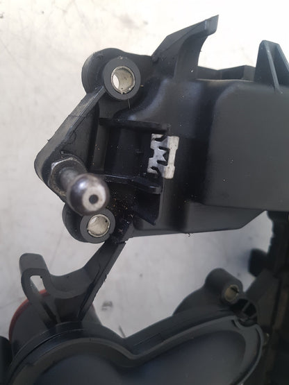 2008 - 2016 Volvo V70  Estate Intake Manifold 868892996