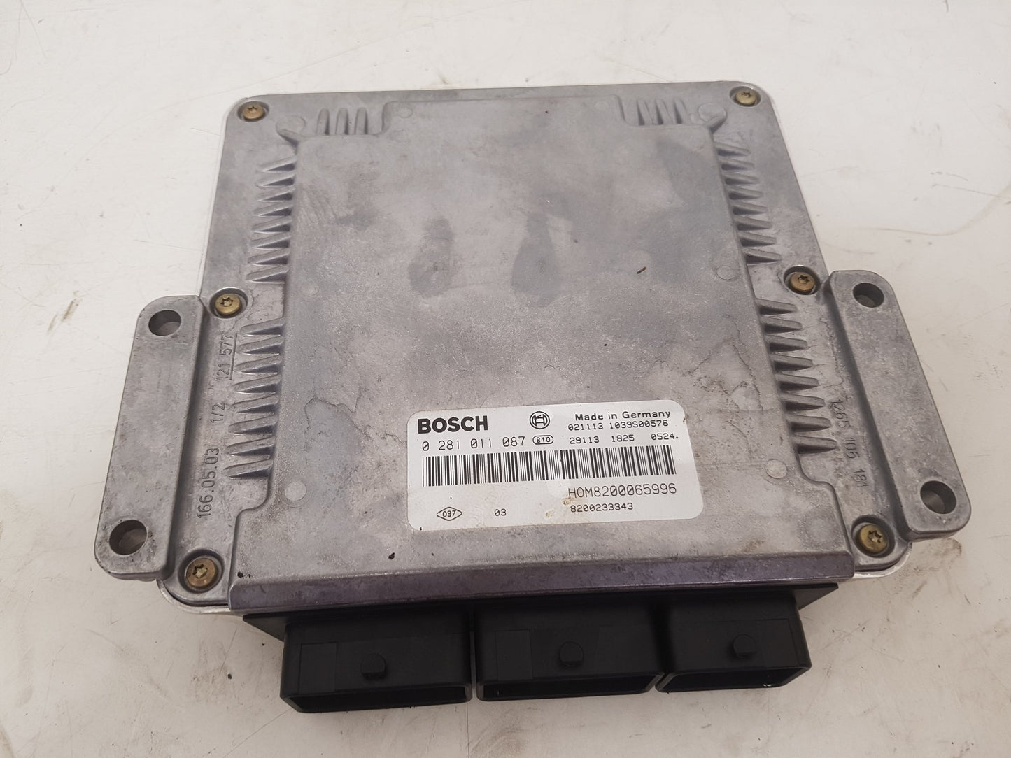 2001 - 2004 Volvo S40  Saloon Engine ECU 30630418