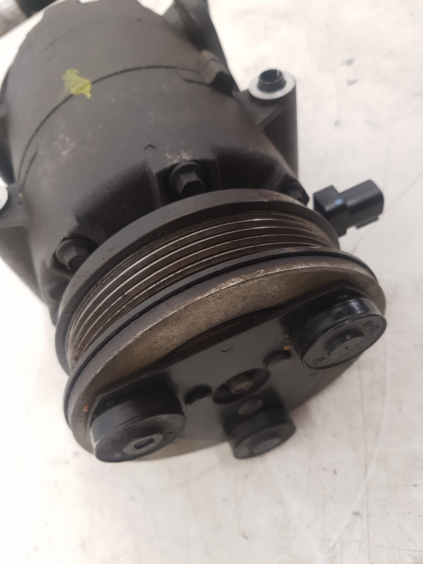 2004 - 2010 Volvo V50   Estate A/C Compressor 3M5H19D629PH