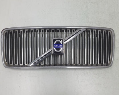 1998 - 2004 Volvo S80   FRONT GRILL 9178087
