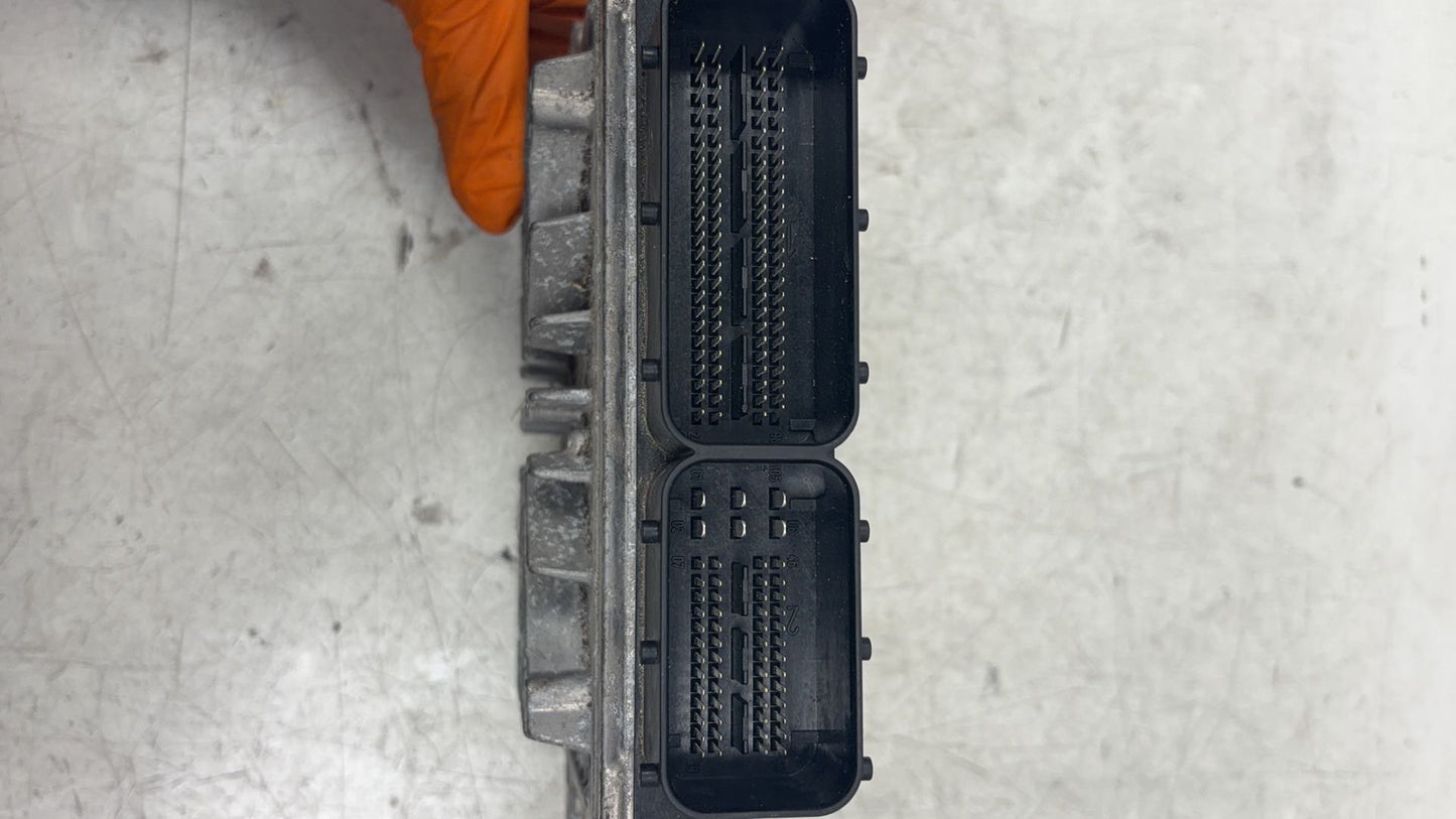 2010 Volvo XC70  Estate Engine ECU 31303388