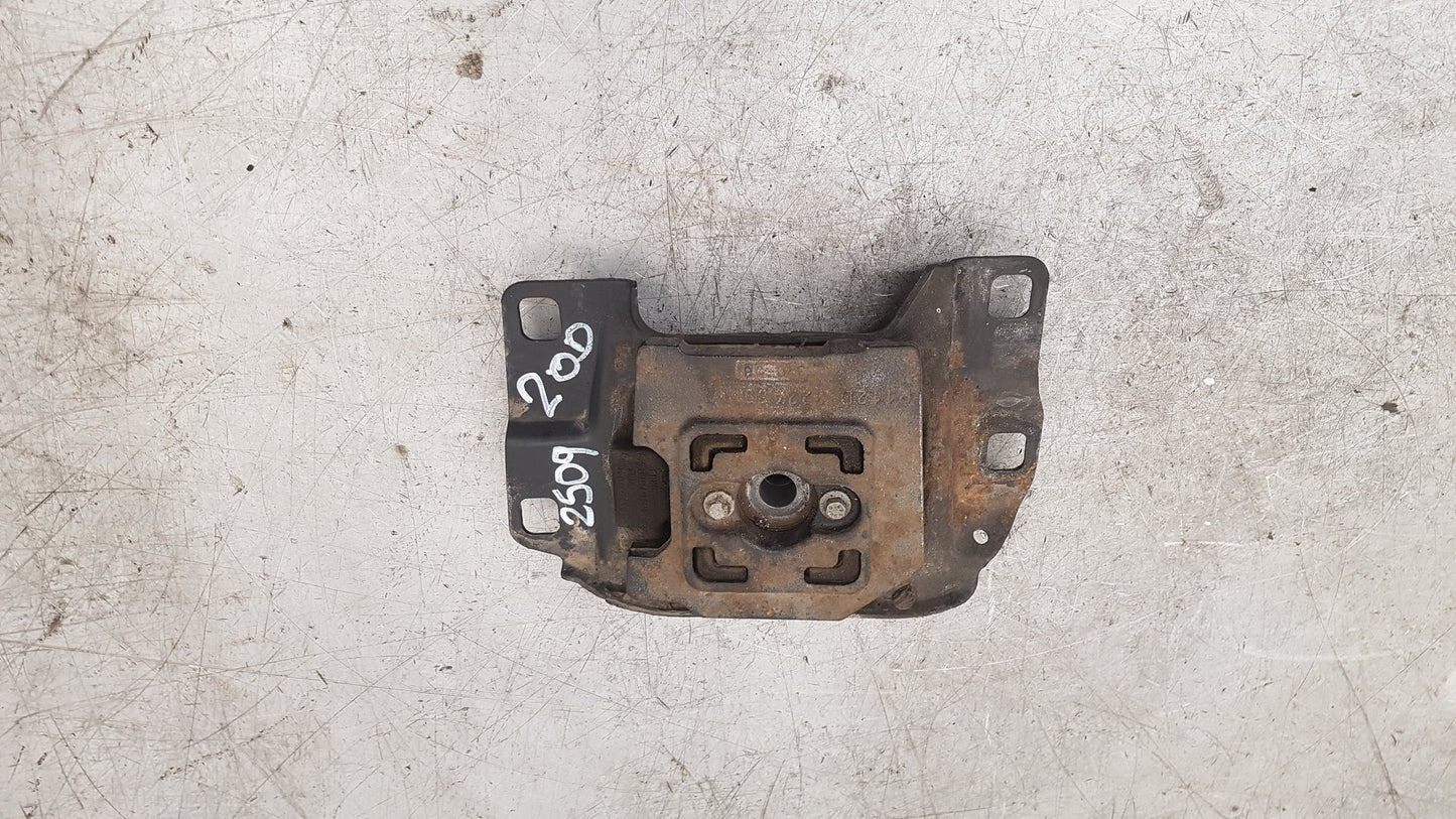 2005 - 2009 Volvo C30  Hatchback GEARBOX MOUNT(PASSENGER SIDE) 4N51-7M121