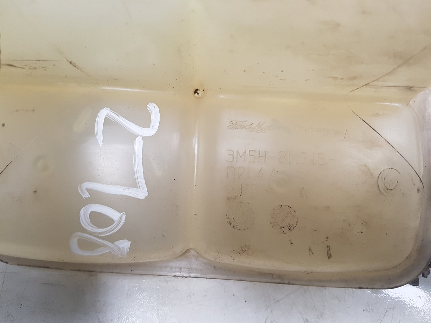 2007 Volvo C70  Convertible Radiator Pressure Bottle 3M5H8K218D2L4A