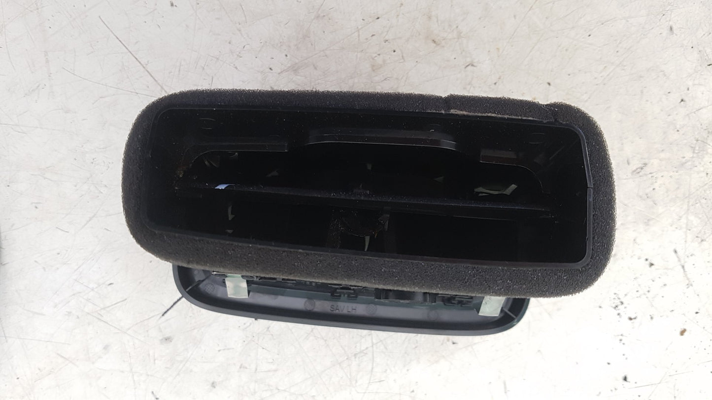 2017 - 2025 Volvo XC40 536 SUV Dash Vent 31442625