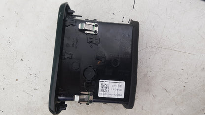 2017 - 2025 Volvo XC40 536 SUV Dash Vent 31442625