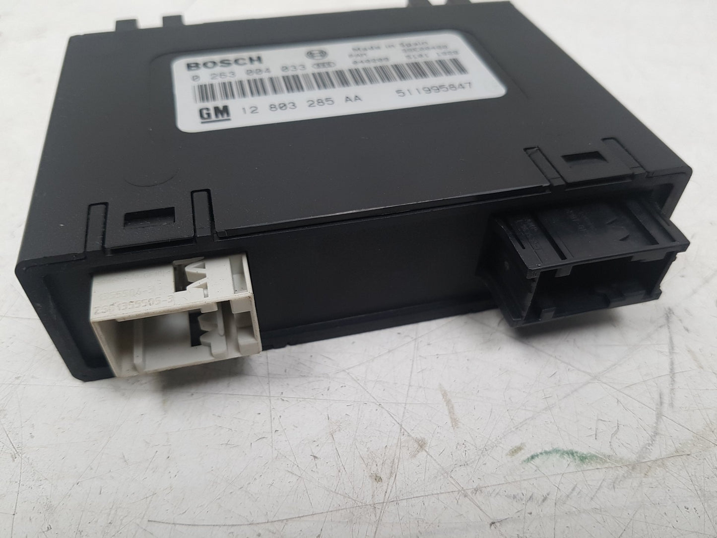 2004 Saab 9-3  Convertible PARKING SENSOR ECU 0263004033