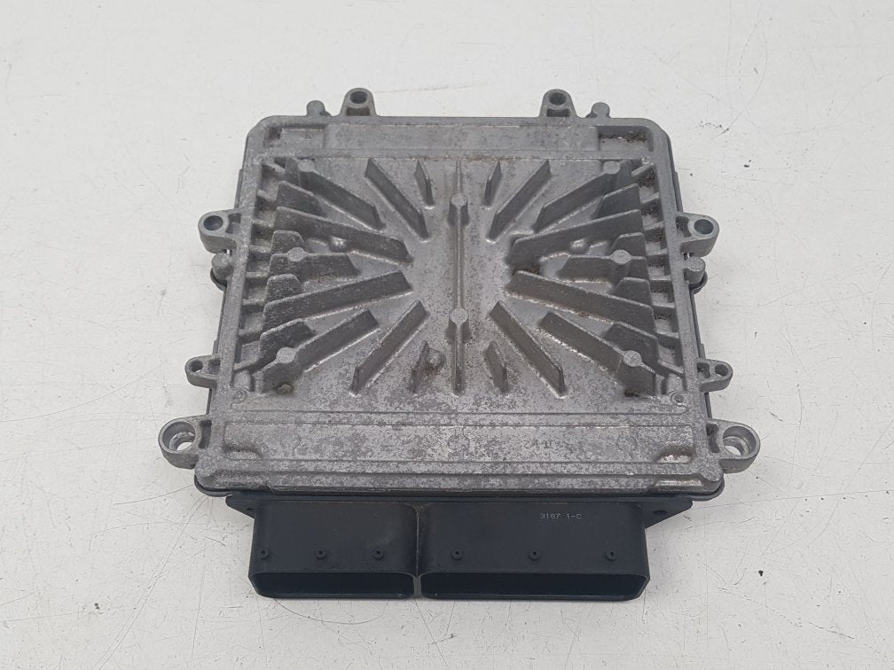 2006 - 2009 Volvo S80  Saloon Engine ECU 30785100 AB