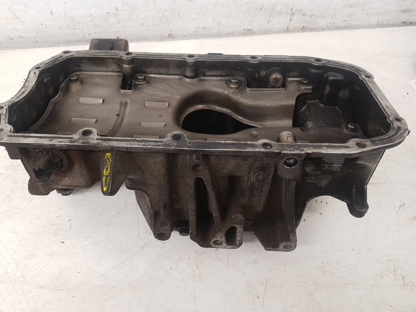 2008 - 2012 Saab 9-3  Convertible Oil Pan/Sump 90400247