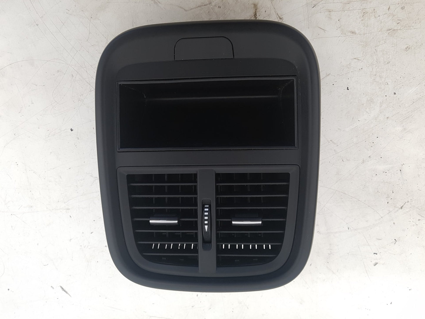 2010 - 2012 Saab 9-5  Saloon Dash Air Vent Centre 330188061