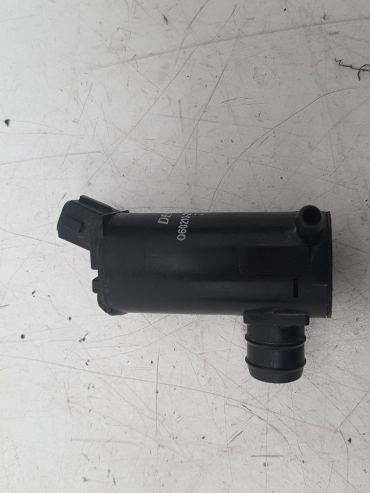 2002 Saab 9-3  Convertible WASHER PUMP (WINDSCREEN) 60210-2970