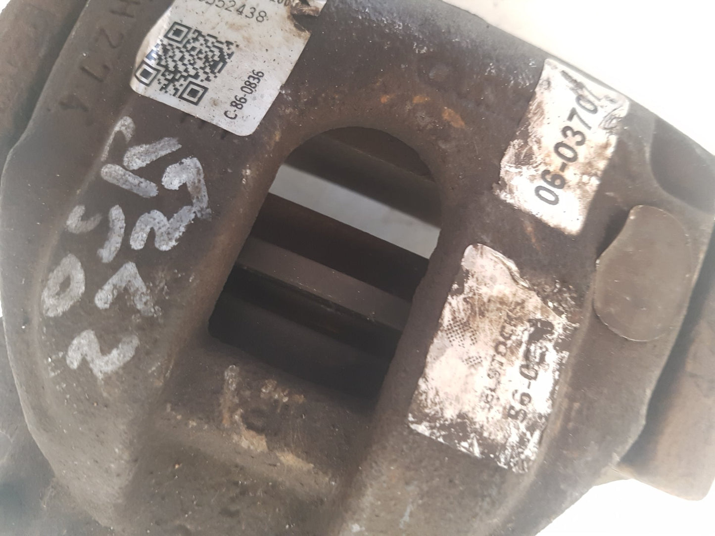 2001 - 2008 Volvo V70  Estate Right Rear Caliper P0552438