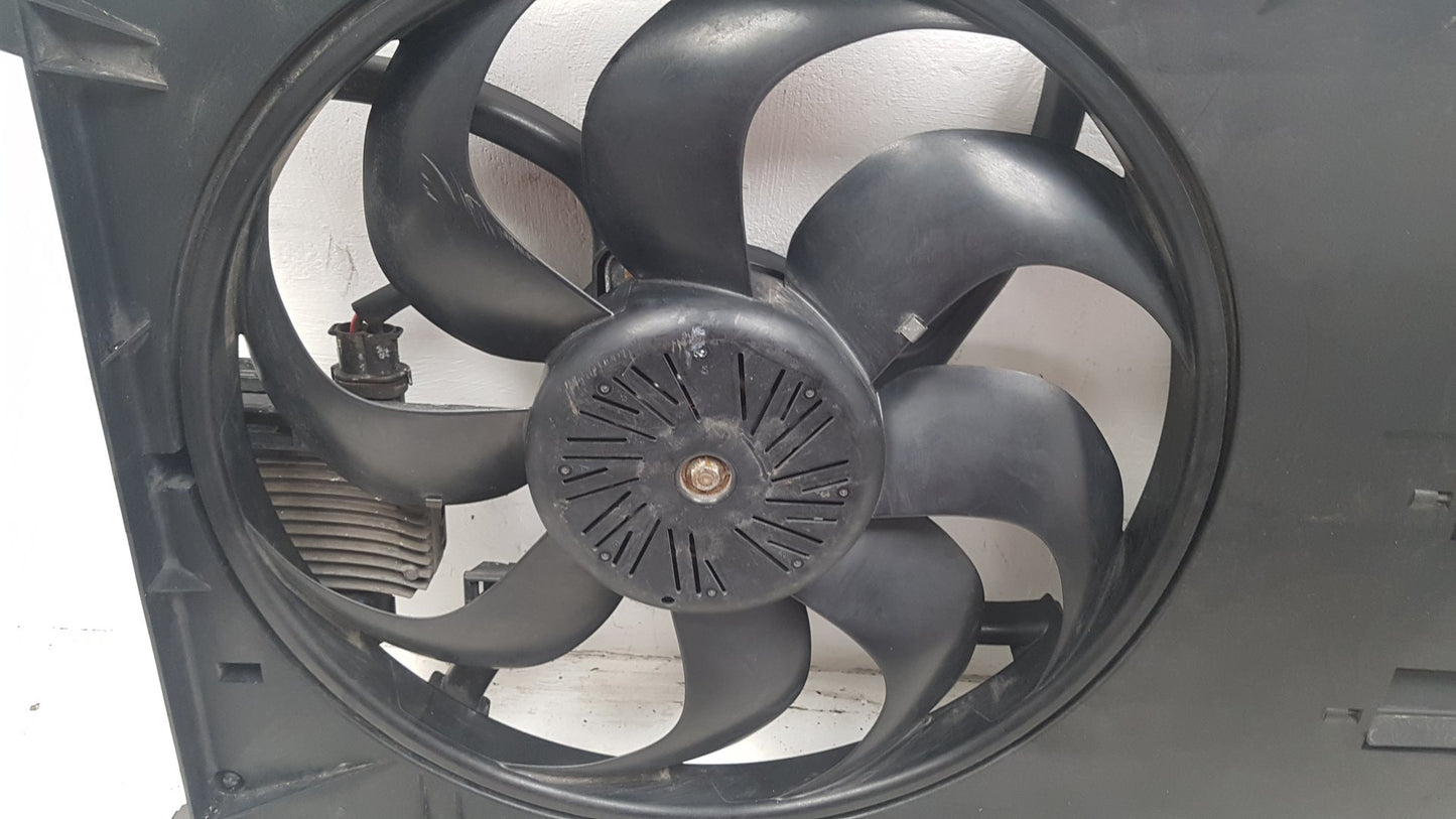2012 - 2016 Volvo V40 Cross Country  Hatchback RADIATOR FAN & COWLING (A/C CAR) 31368431