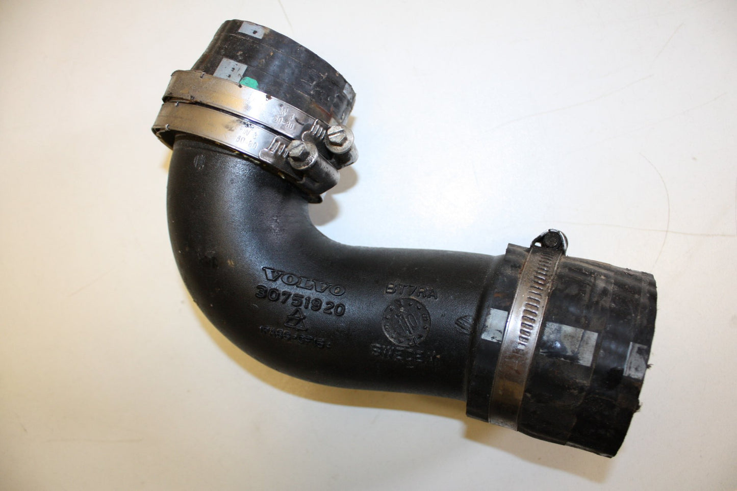 2010 - 2016 Volvo S80  Saloon Intercooler Pipe 30751920