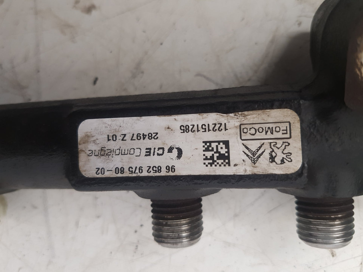 2012 Volvo S60  Saloon Injection Rail 112350864