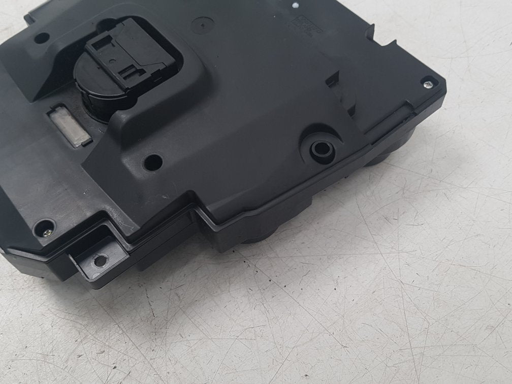2012 - 2016 Volvo V40 Cross Country  Hatchback Heater Controls 31398643