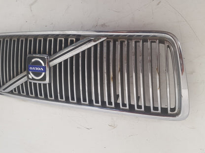 1998 - 2002 Volvo S80   FRONT GRILL 9484081