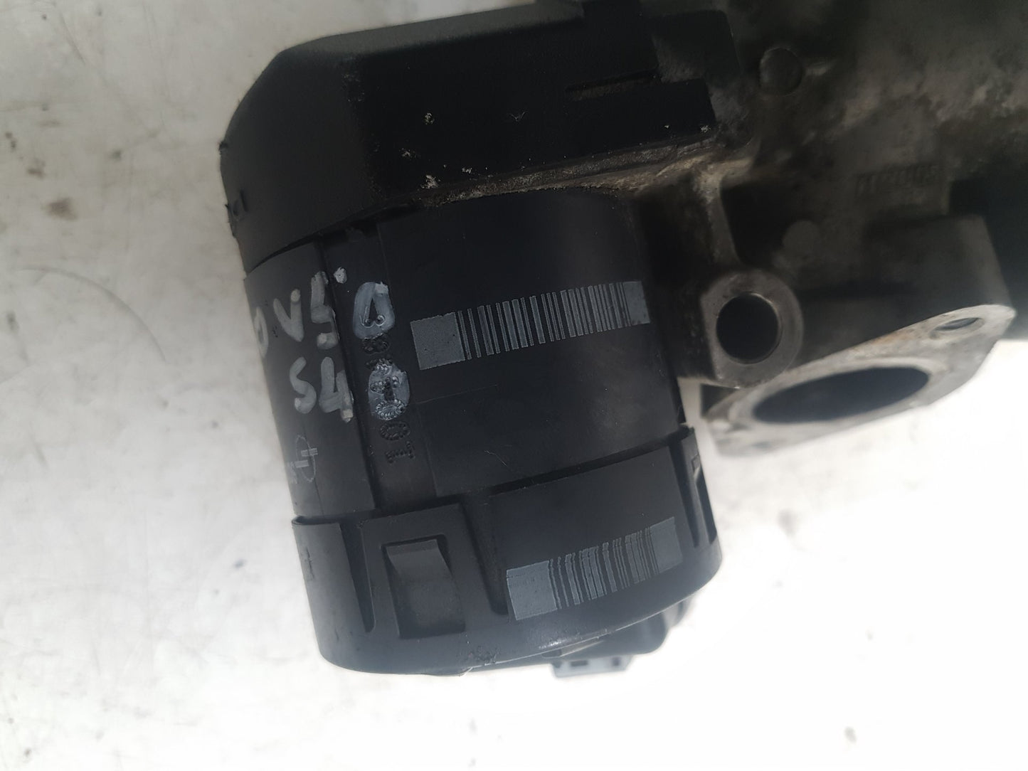 2004 - 2010 Volvo V50  Estate EGR VALVE AND COOLER 8653691