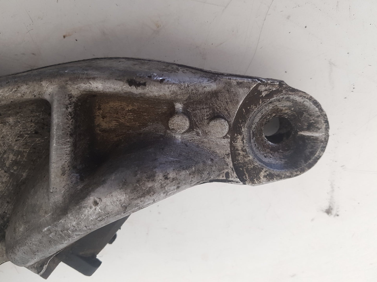2006 Volvo V70  Estate Left Front Lower Control Arm