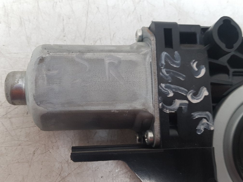 2010 - 2014 Volvo V60  Estate WINDOW REG MOTOR (PASSENGER SIDE REAR) 966265-101