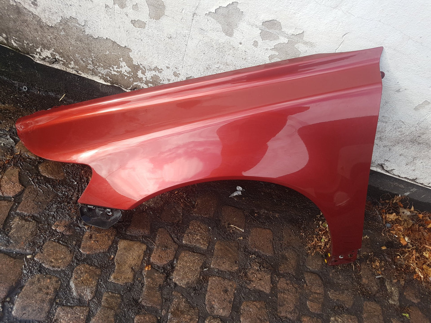 2010 - 2012 Volvo S40  Saloon Left Front Guard 31297540