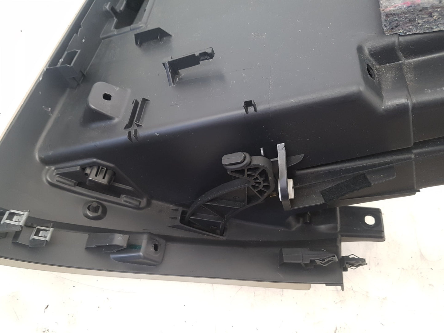 2008 - 2013 Volvo XC60 I 156 Estate Glove Box 30755902