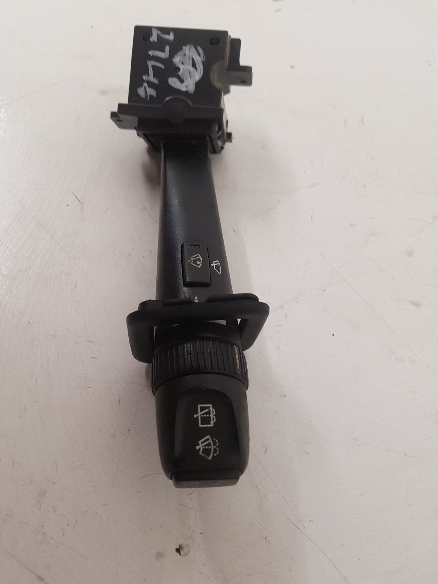 2000 - 2007 Volvo V70  Estate Wiper Switch 30768101