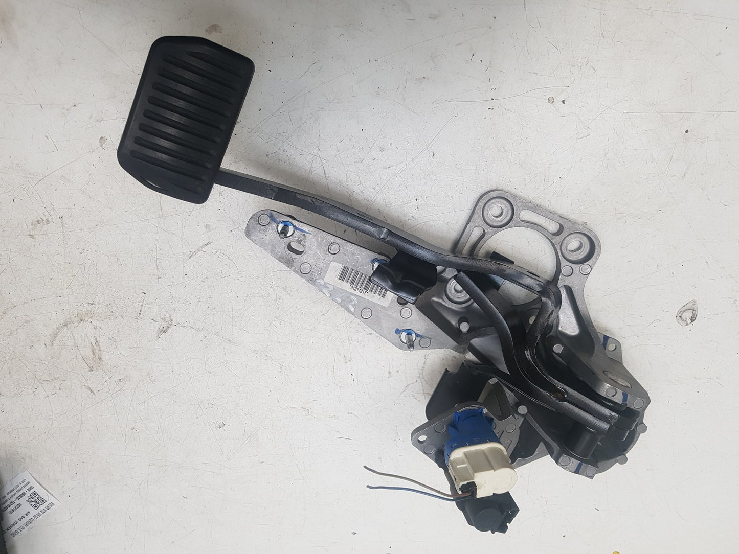 2010 - 2016 Volvo S80  Saloon Brake Pedal 31317317