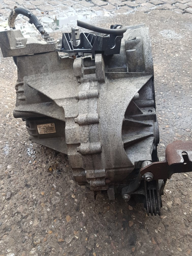 2007 - 2015 Volvo V70  Estate Manual Gearbox 8G9R7002RC