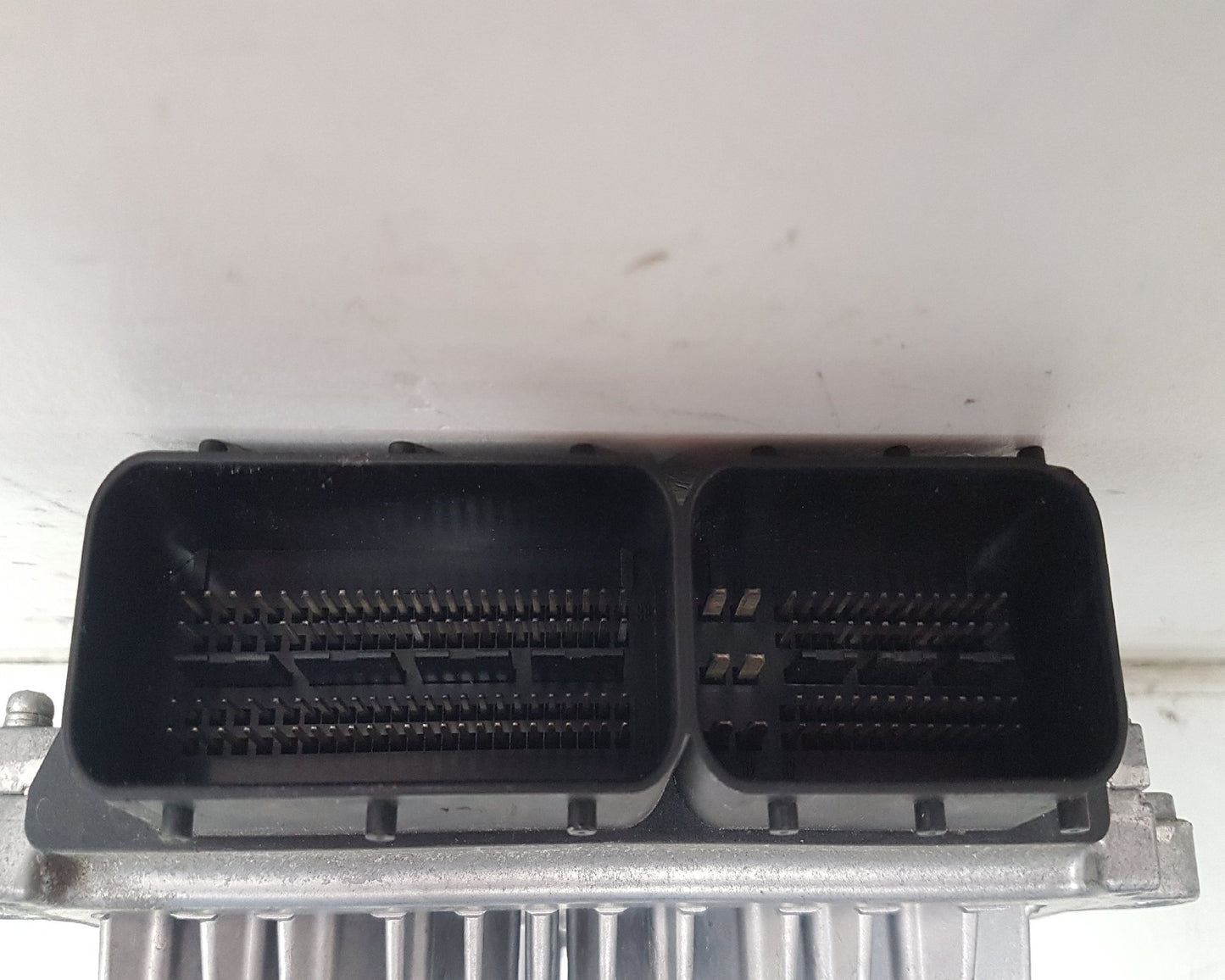2006 - 2009 Volvo C70  Convertible Engine ECU 30743102