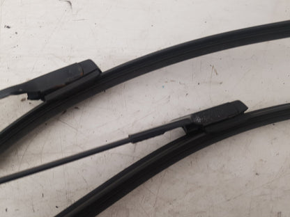 2007 - 2015 Volvo S80   FRONT WIPER ARMS (PAIR) 30796037