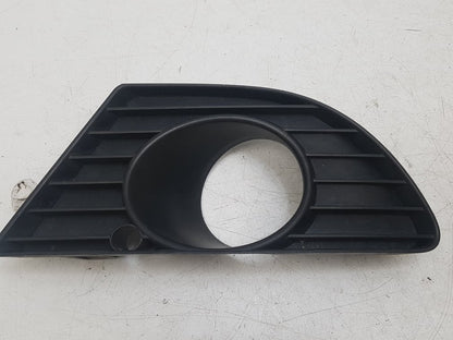 2001 - 2009 Saab 9-5  Estate FOG LIGHT GRILL (RIGHT) 5491592