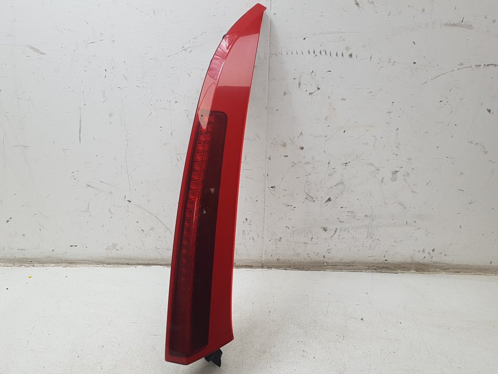 2002 - 2006 Volvo XC90  Estate REAR/TAIL LIGHT UPPER (DRIVER SIDE) 30678221